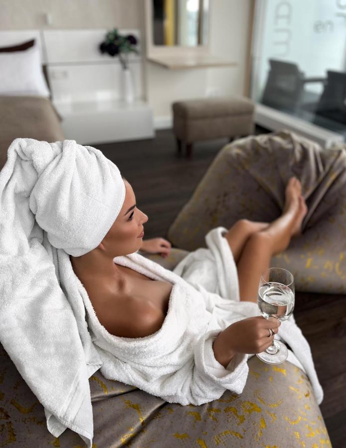Sky Flat Jacuzzi 27 Floor Apartment Klaipeda Ngoại thất bức ảnh