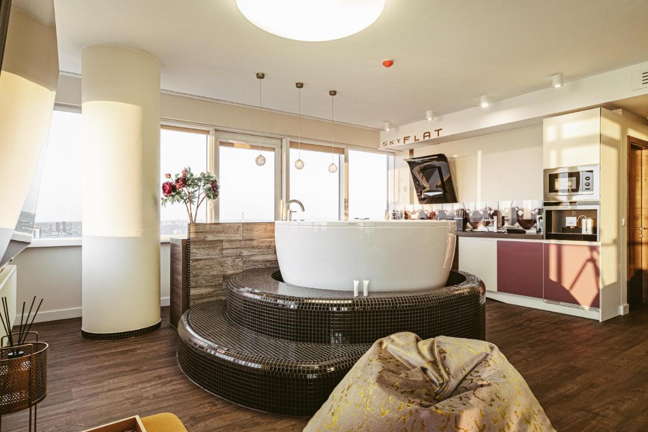 Sky Flat Jacuzzi 27 Floor Apartment Klaipeda Ngoại thất bức ảnh