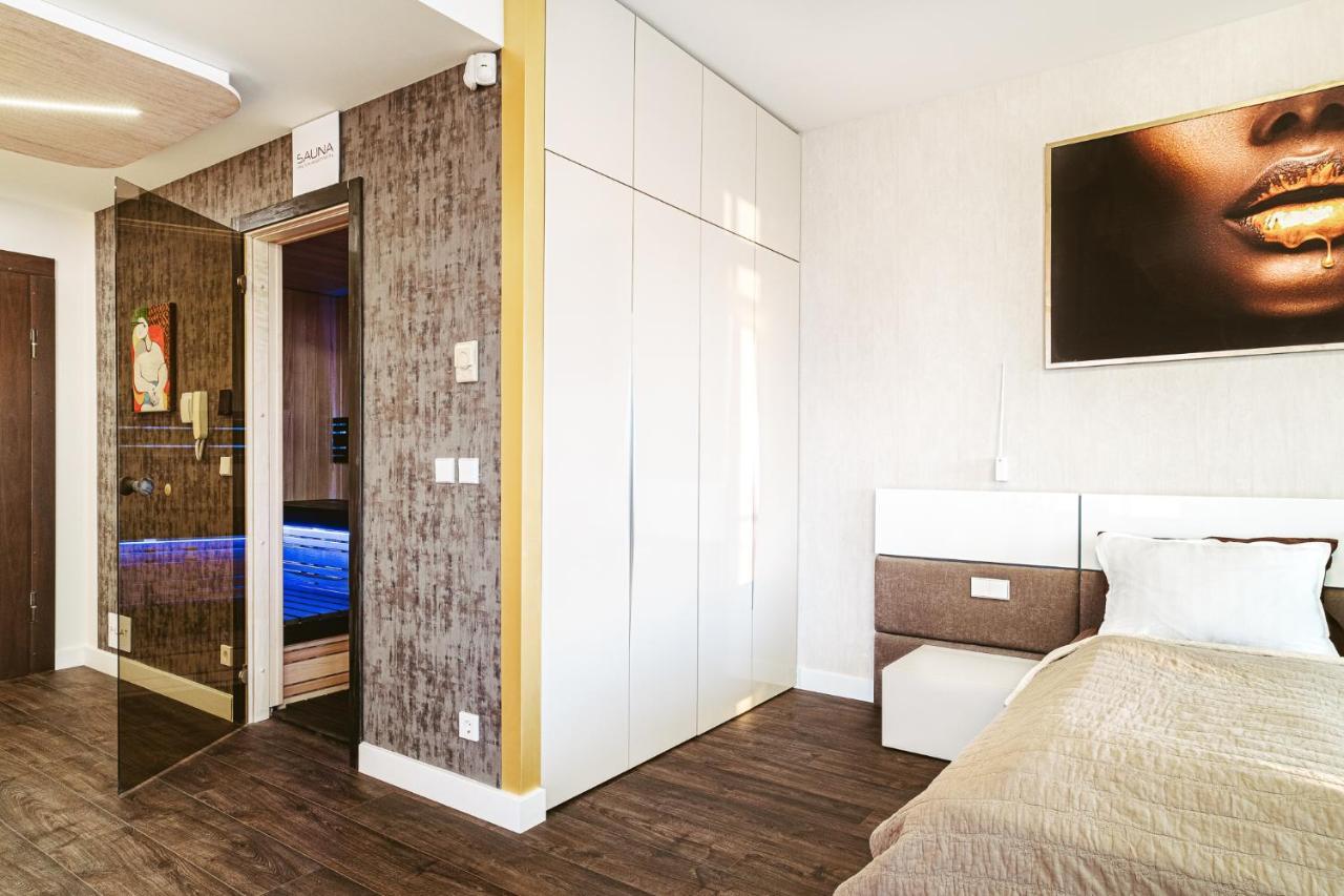 Sky Flat Jacuzzi 27 Floor Apartment Klaipeda Ngoại thất bức ảnh